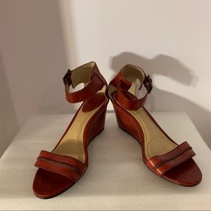 FRYE Carol Seam Red Leather Sandal